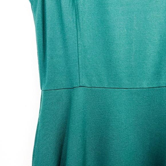 Ricki's Short Sleeve Green Midi Dress - Picture 5 of 10